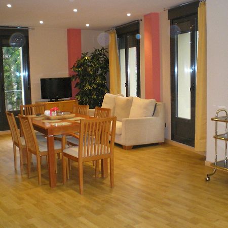 Apartamentos Plaza Espana Deluxe Zaragoza Ngoại thất bức ảnh
